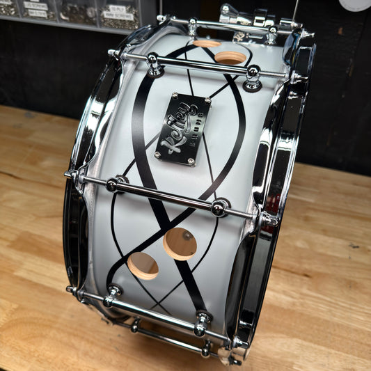 Vented 6.5x14, grey and black snare drum